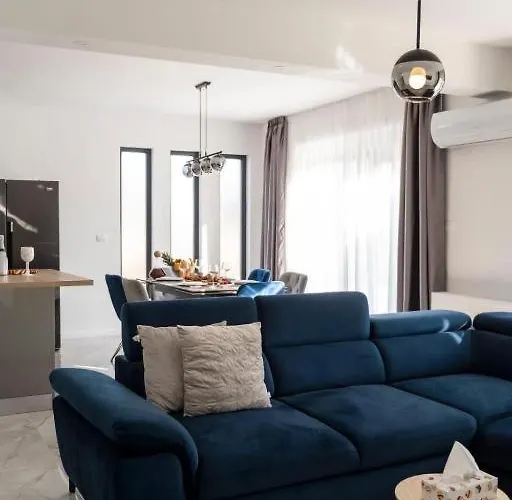 Carmen Бибинье