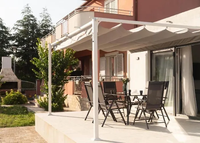 Carmen Апартаменты *