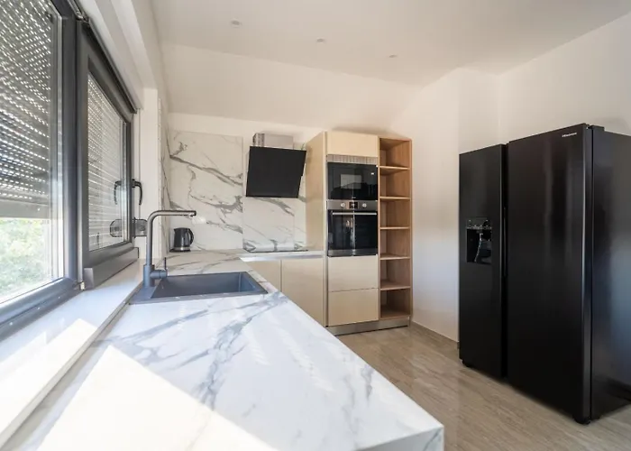 Апартаменты Carmen *