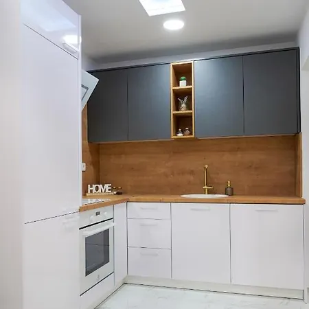 Carmen Apartment *