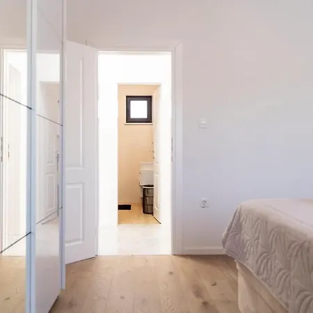 Carmen Apartment *