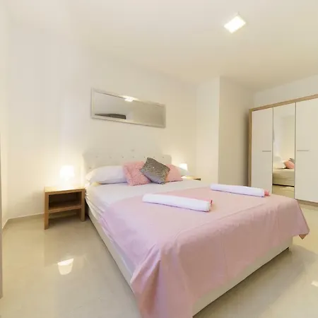 Apartment Carmen *